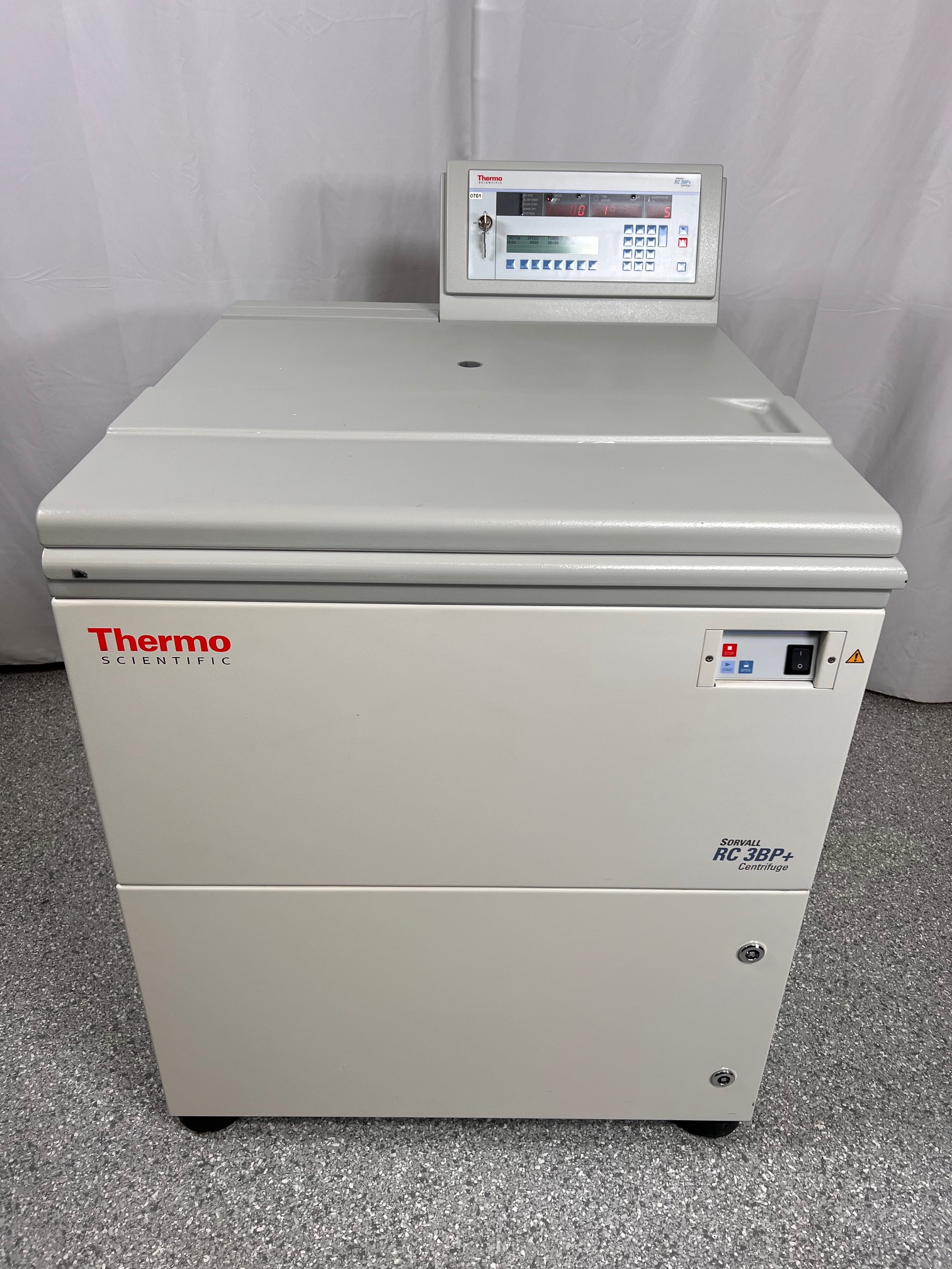 Thermo, Sorvall RC3BP Plus H6000A Rotor, 6 x 1 Liter Capacity Centrifuge, Tested Working!!